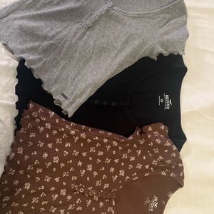 Selling as a lot. XXS hollister shirts